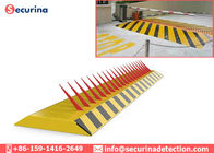 Remote Control One Way Automatic Spike Barrier , Road Tire Killer